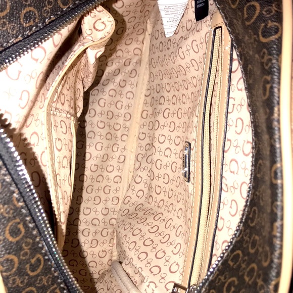 Guess backpack like new - Picture 4 of 5